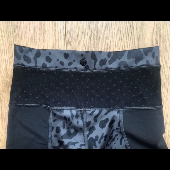 Lululemon Just Breathe Animal Leggings - Picture 3 of 4